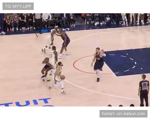 勇士队进攻体系受益非法掩护？多场裁判报告揭示追梦移动掩护判罚尺度