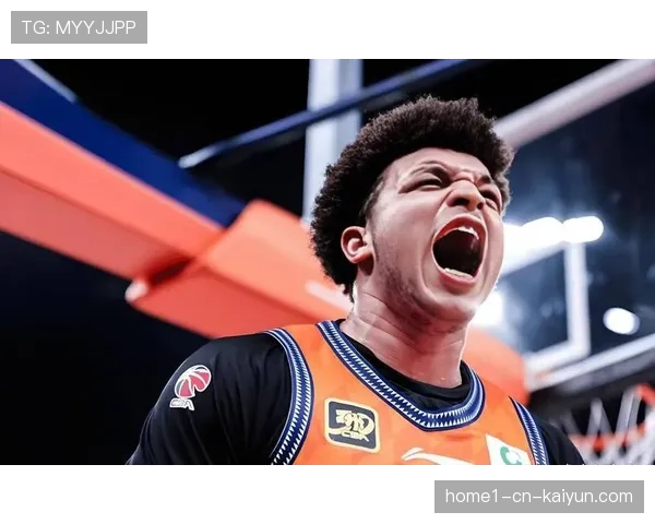 上海队外援转型策应核心成功 洛夫顿场均助攻飙升盘活全队进攻